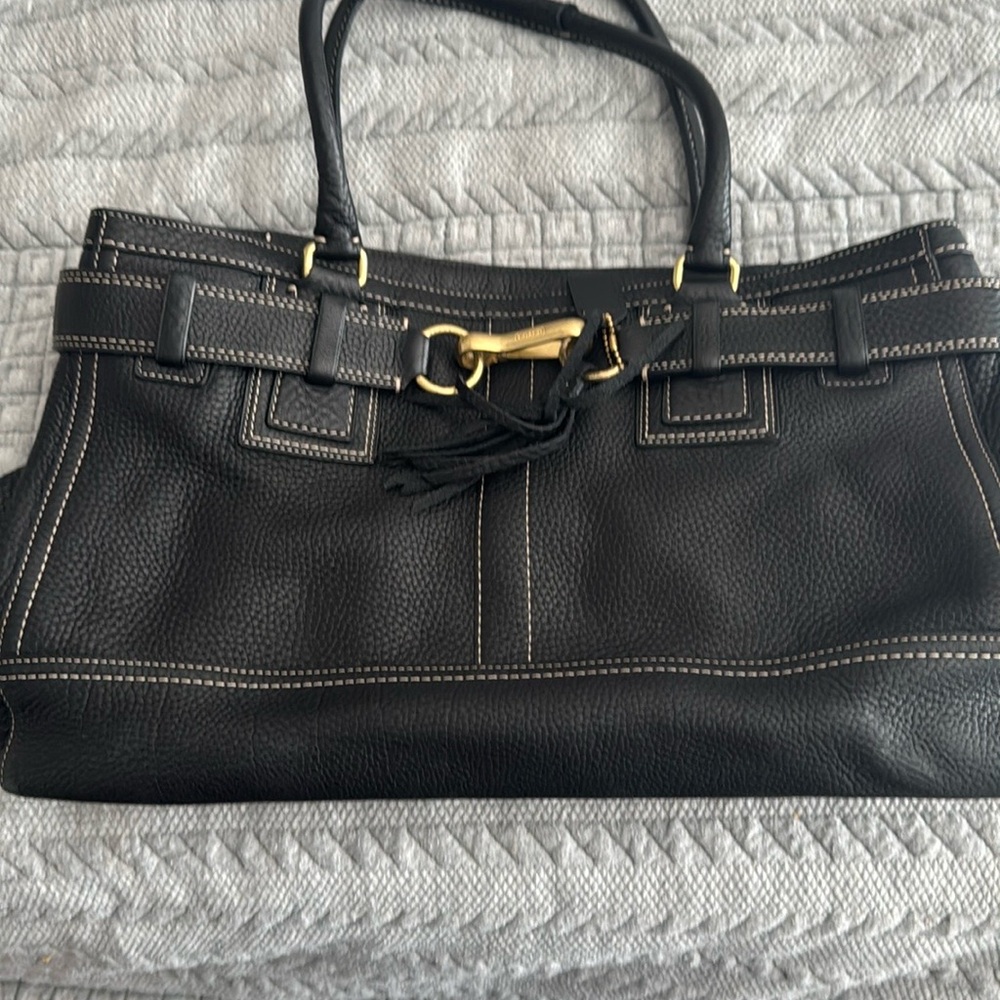 Elegant Coach Black Leather Handbag